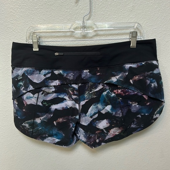 Lululemon Speed Up Short 2.5" Glacier Camo Starlight Multi / Black, size 10 NWOT - Picture 7 of 13